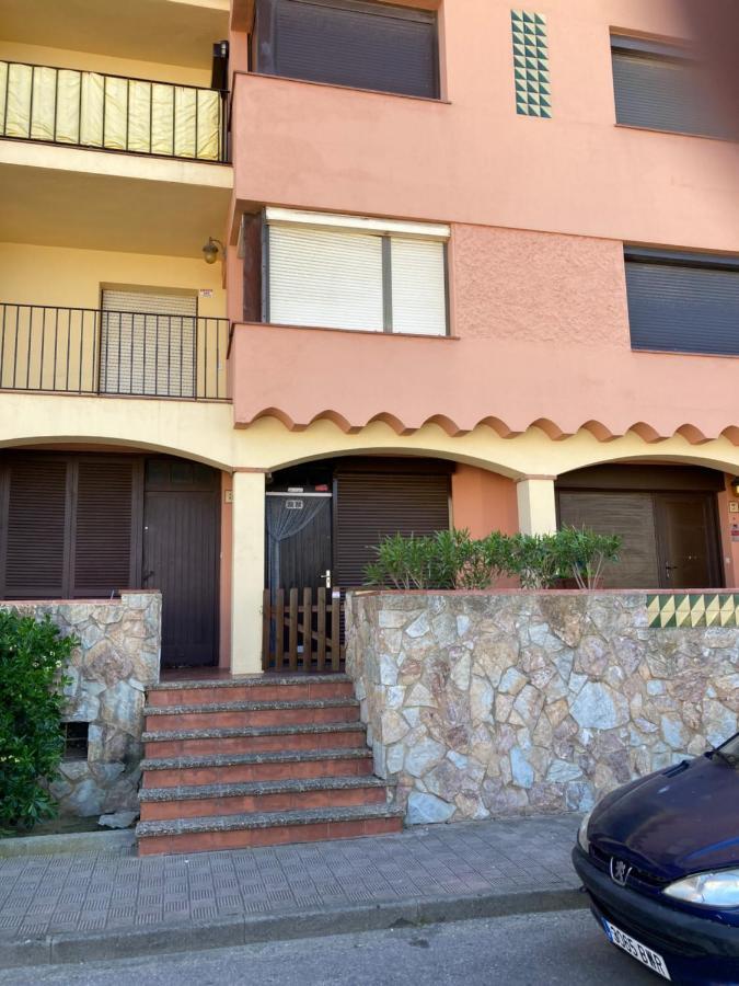 Tres Bel Appartement Entierement Renove Empuriabrava Exterior foto