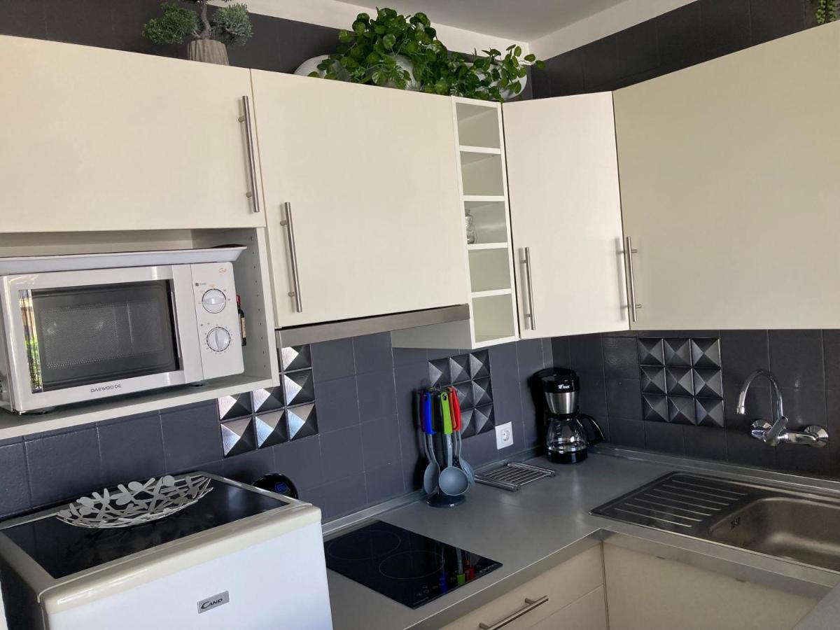Tres Bel Appartement Entierement Renove Empuriabrava Exterior foto